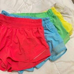 5 pair of Lululemon Hotty Hot 5 pair  2.5” low rise shorts size 4